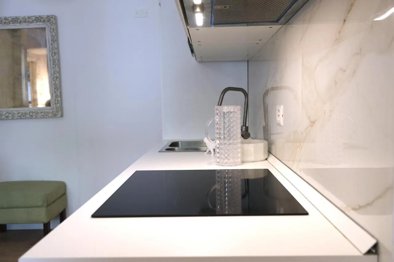 I Host Apartment - Val Strona 3 Milan