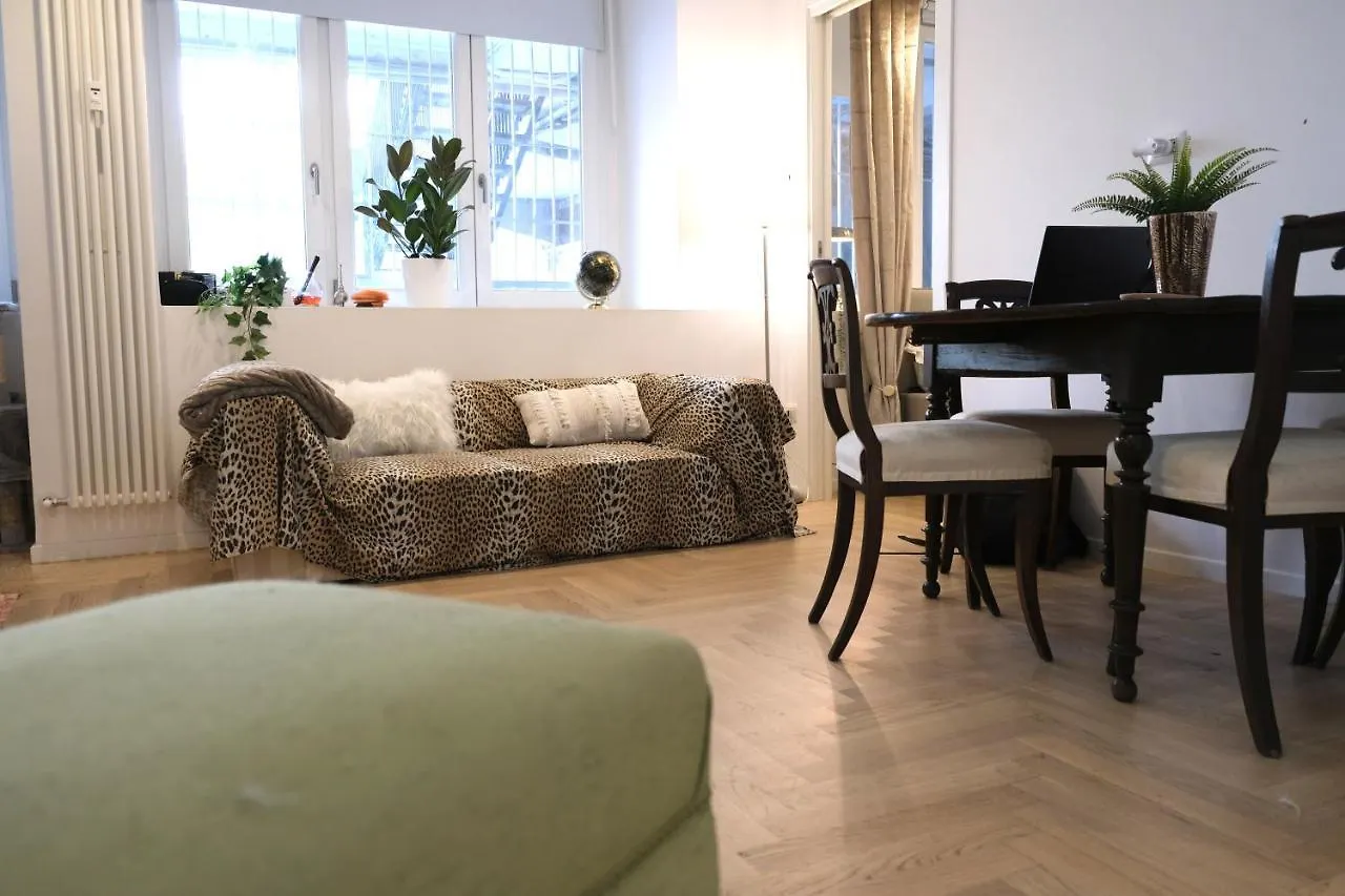 I Host Apartment - Val Strona 3 Milan