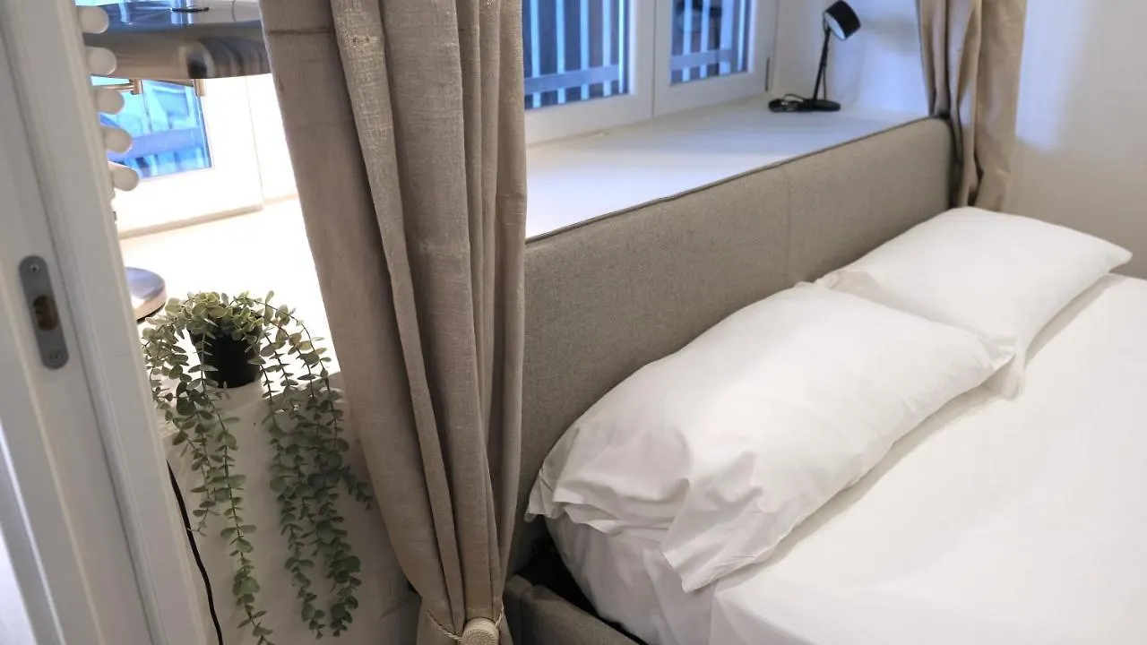 I Host Apartment - Val Strona 3 Milan
