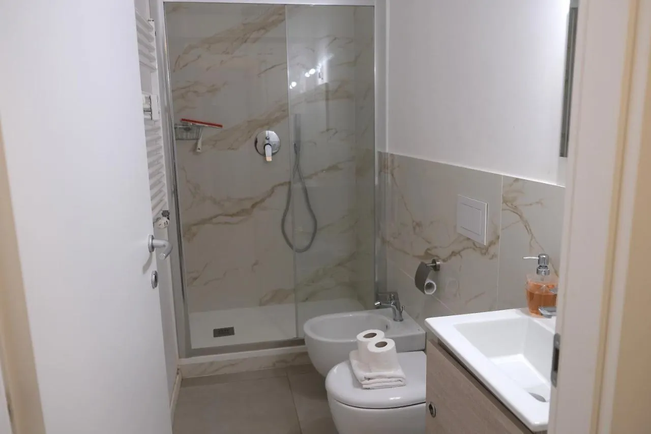I Host Apartment - Val Strona 3 Milan