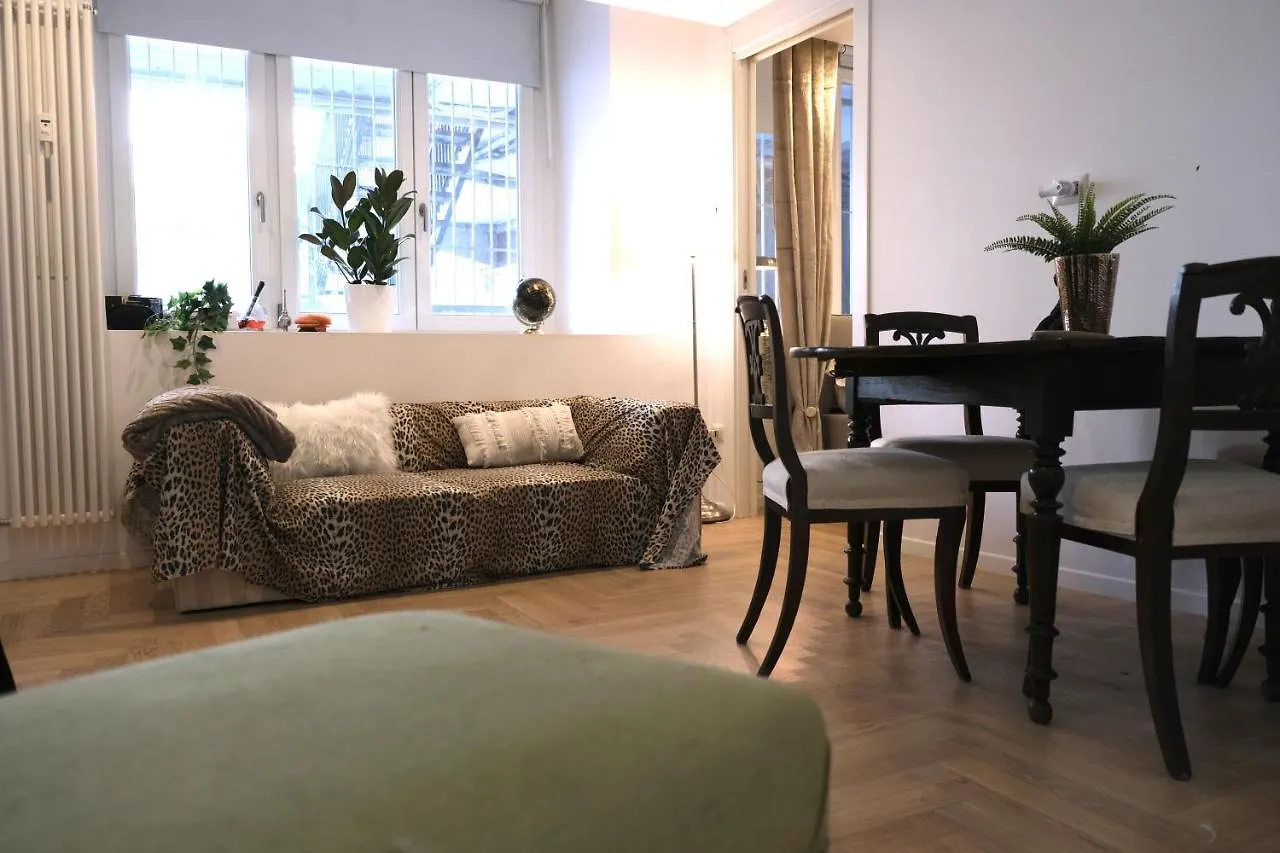I Host Apartment - Val Strona 3 Milão